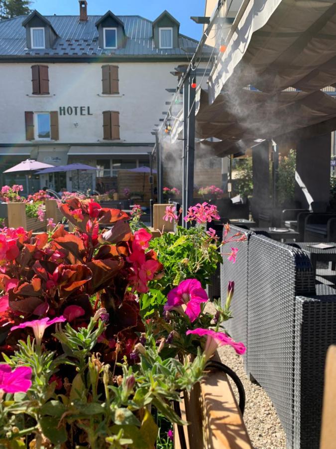Hotel Le Dauphin Villard-de-Lans Bagian luar foto
